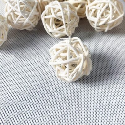 Parrot Hamster Squirrel Cat Scratching And Biting Toy Accessories Parrot Claw White Vine Bal Rattan Ball 3cm