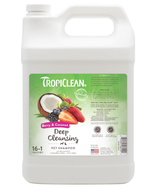 TropiClean Deodorizing Dog Shampoo – Berry Scent, 1 Gal